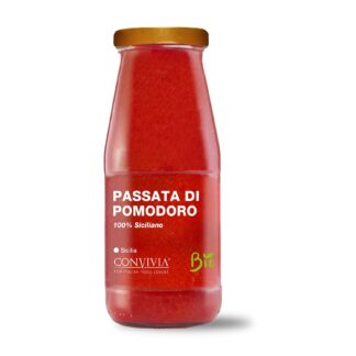 Organic tomato puree